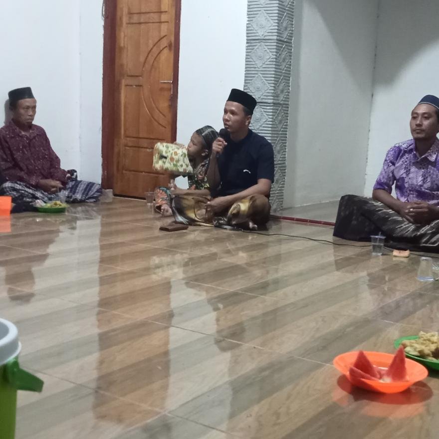 KEPALA DESA MULYASARI LAKSANAKAN TARAWIH KELILING BERSAMA PERANGKAT DESA